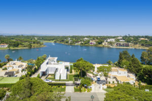 Charming Townhouse for Sale in Quinta do Lago