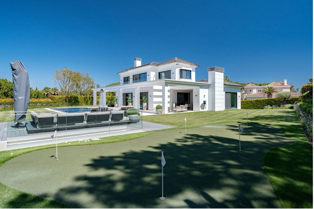 Teeing Off in Paradise: The Algarve's Exclusive Golf Scene